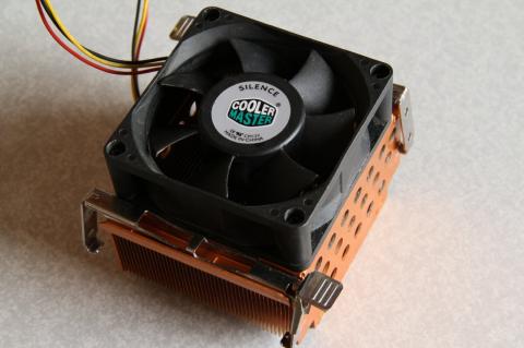 ホ、ホコリガ......