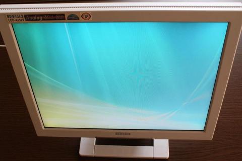 LCD-A152V イクラダッタカナ......