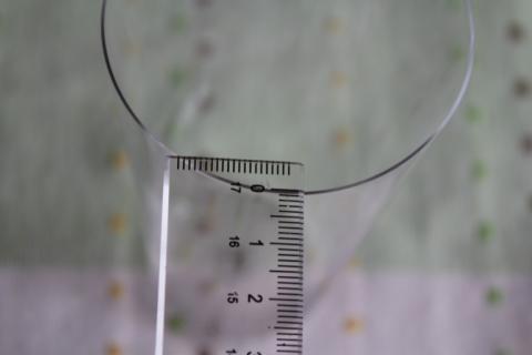 見にくいですケド、厚さが1mmありません