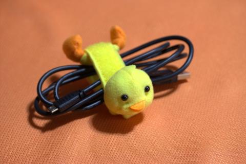 手近にあったケーブルを纏めました