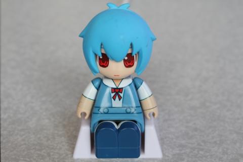 延長ケーブルは椅子になってて、座らせることが出来ます