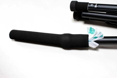 捻って入れれば簡単ですヨ