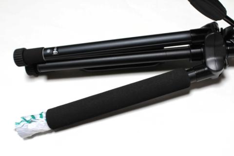 ビニールを引っ張って取ります