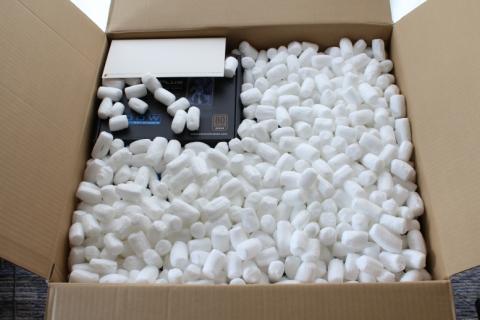 しっかり緩衝材が入ってます