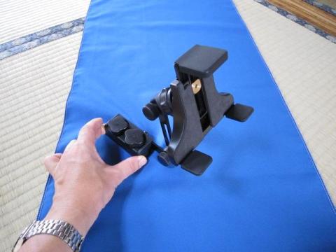 ベースにホルダーを取付