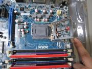 さらに起こすとカバーが外れます