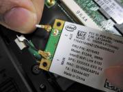 このコネクタを端子にはめます