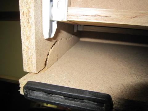 到着時点でボードが割れてるとか