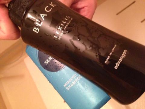 大人っぽくて男らしいブラックのボトル