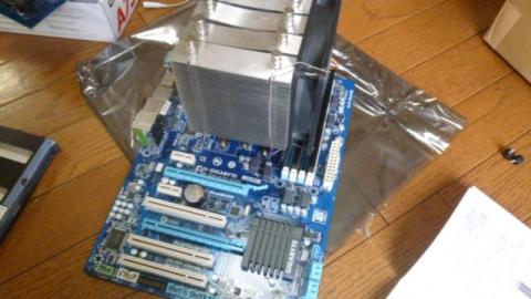 クーラー取り付けた感じ