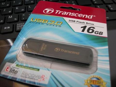 trenscend usb16g01.jpg