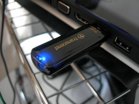 trenscend usb16g05.jpg