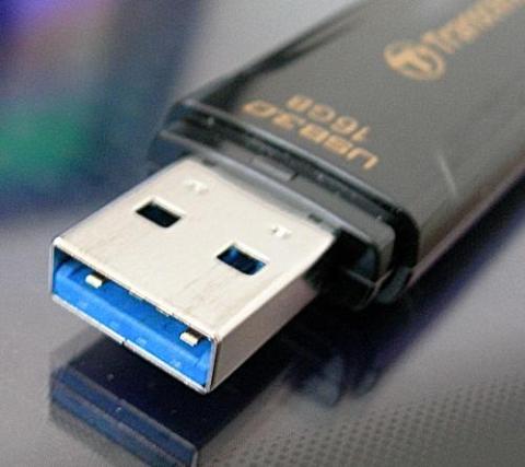 trenscend usb16g03.jpg