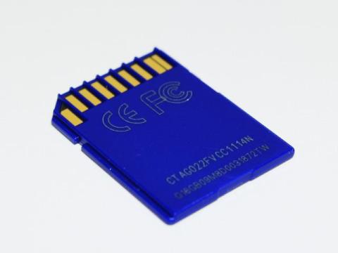 TEAM SDカード SDHC CLASS10 16GB TG016G0SD28X裏