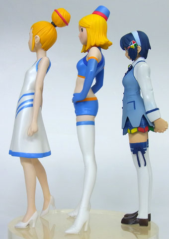 身長比較。他意はないが、スケール差と服装を考えるとナノよりあるような。