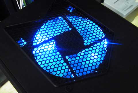 TricoolブルーLEDモデルに換装済み