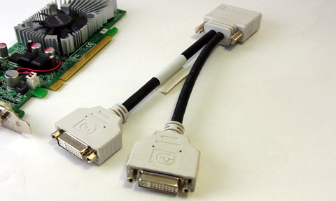 付属のDMS-59→DVI-I*2ケーブル