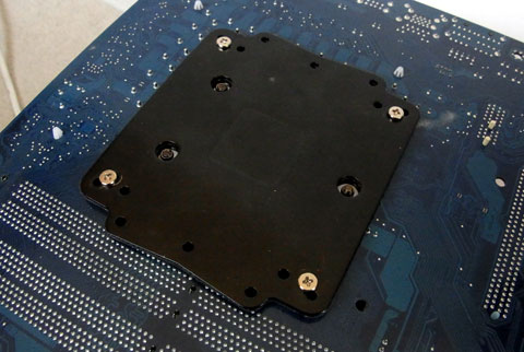 バックパネルもガッチリ