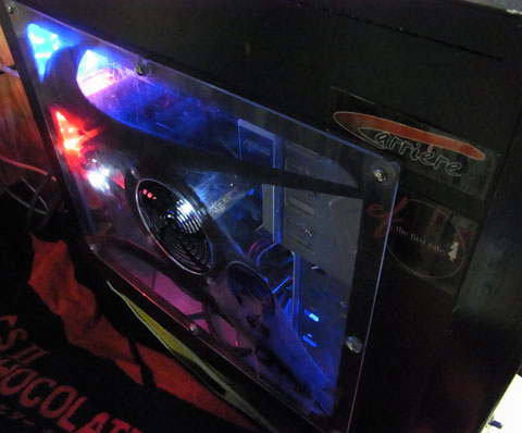 その後サイドパネルを改造して閉めた(?)