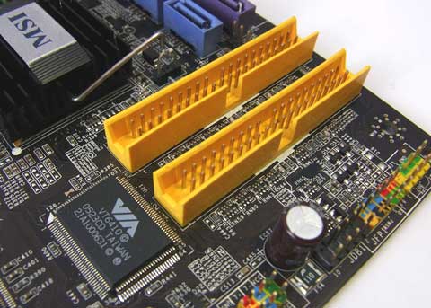 IDE RAID搭載 標準とあわせると3つものIDEを持つ