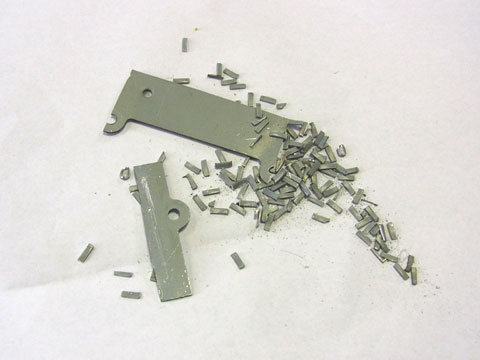 粉っぽいゴミはドリル使用時のもの