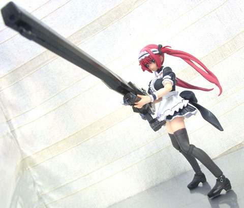 メイドさんと大きなキャノン