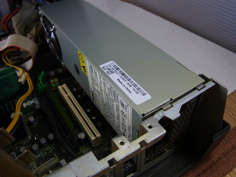 特殊形状の細長い電源