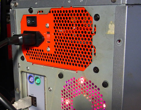 パソコンにつけるとメッチャ浮きます