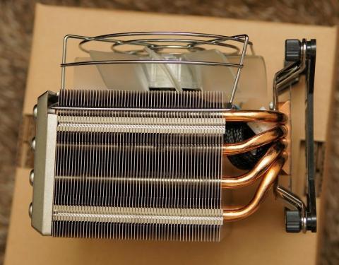 ヒートパイプが4x2本