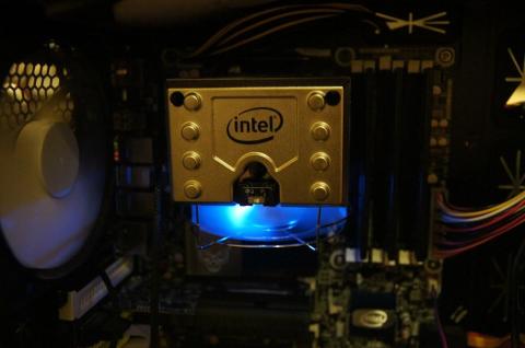 なんとLEDが光る!