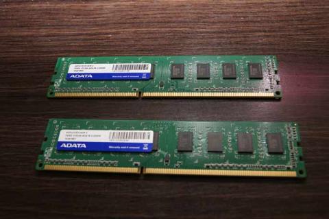 ヒートスプレッダなしのシンプルなメモリ