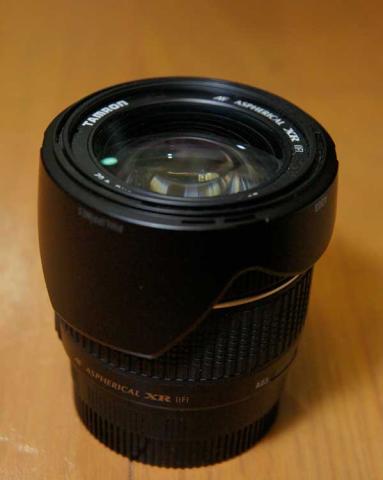 コンパクトな高倍率レンズ