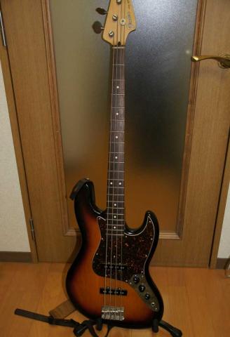 ベースでははじめてのFender