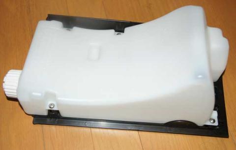 加湿機能のタンク