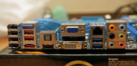 背面のI/Oポート