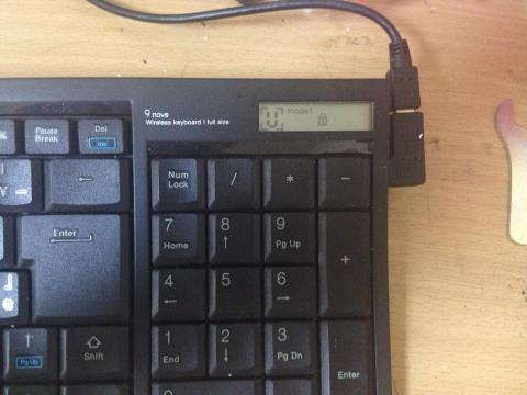 L字のコネクターをつけて接続