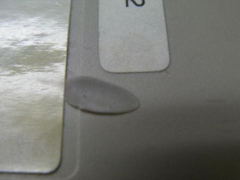 15年の歳月で本体(プラスチック)とケーブルが溶けてくっついてましたw