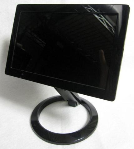 正面 スタンドで立てた状態