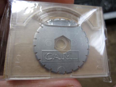 替刃×2 空の替刃ケース×1