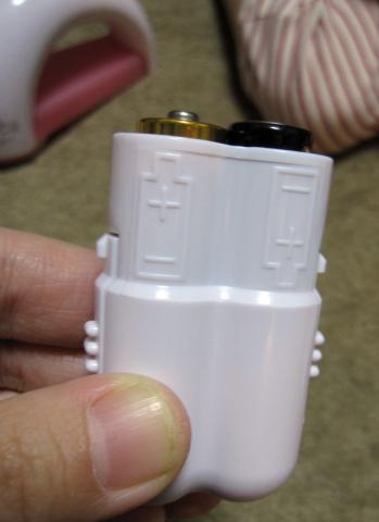 単三電池式です