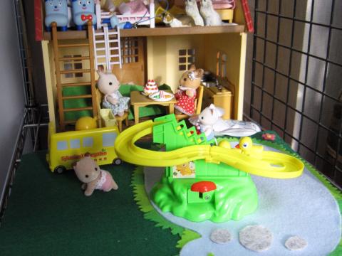 ヒヨコスライダーつき池