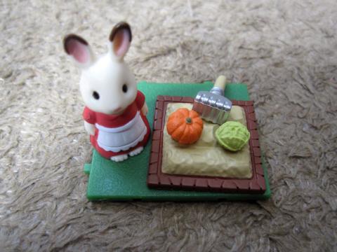 お母さんは畑…なぜかぼちゃとキャベツなのか…