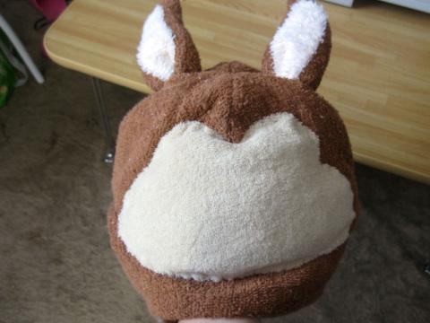 ちょっと糸をほどいて耳をつけて