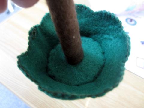 さらにぬい合せる…