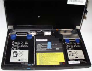 キーボードを跳ね上げた状態