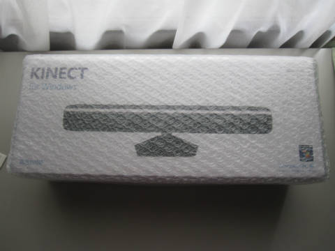 エアキャップ越しに確認しましたが、箱に外傷はありません。 まずは安心