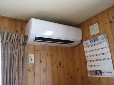 1Fダイニングに取付