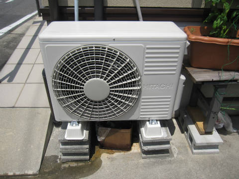 室外機 ロゴ以外の変化を感じません