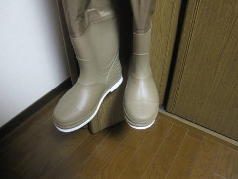 一体型の長靴になっています