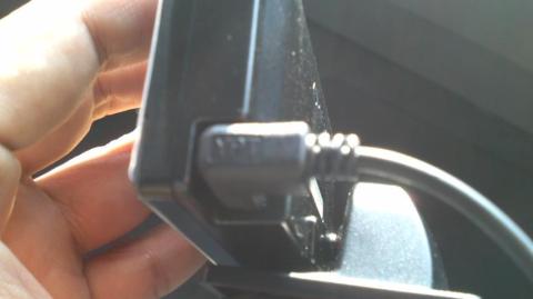 本体とODBⅡコネクターの接続